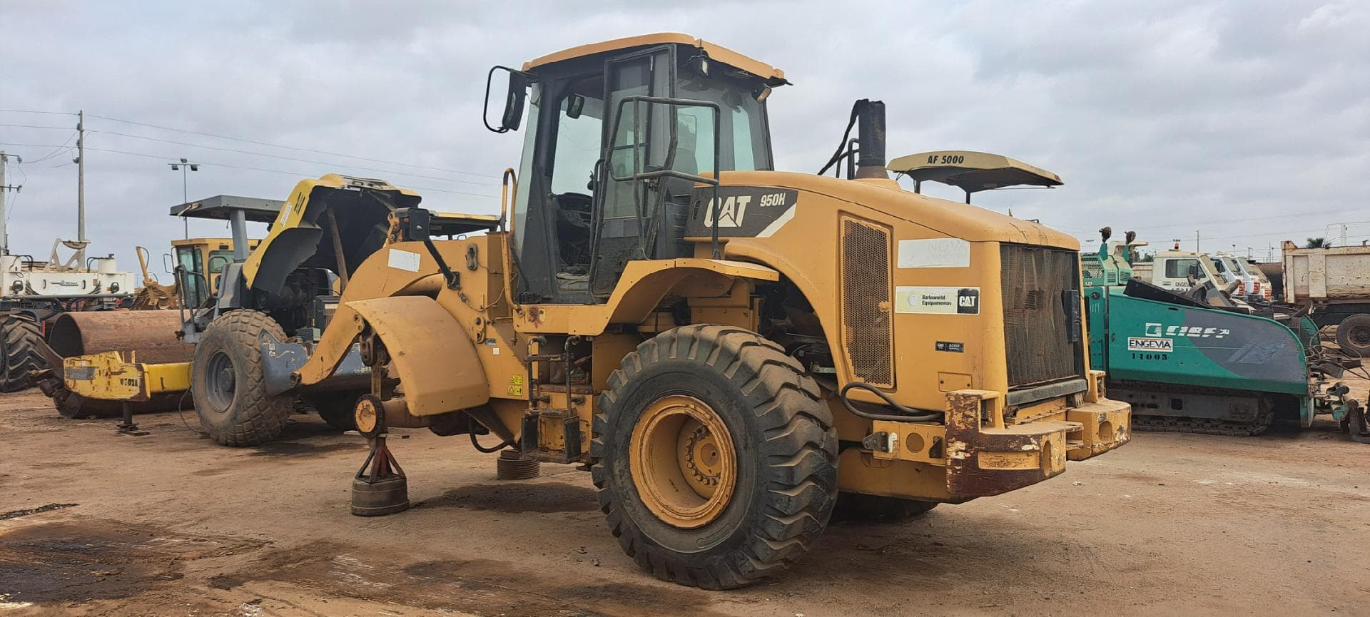Pá Carregadora CATERPILLAR 950H · Viana — imagen 12