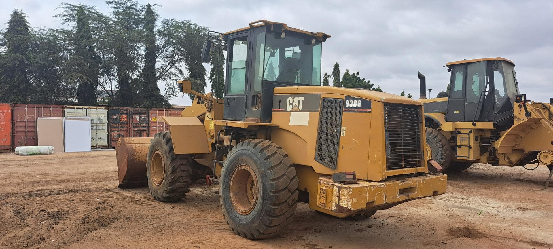 Pá Carregadora CATERPILLAR 938G · Viana — imagem 2