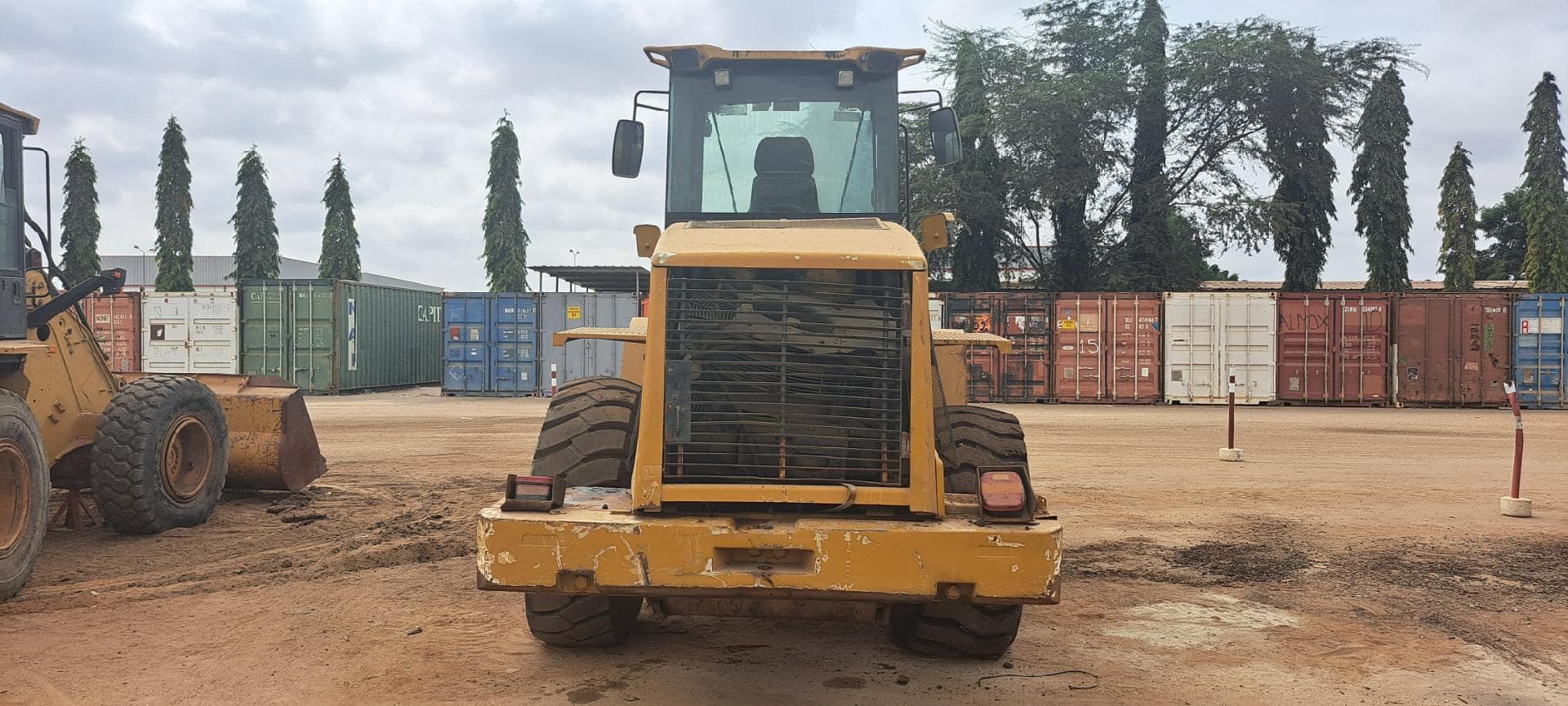 Pá Carregadora CATERPILLAR 938G · Viana — imagem 4