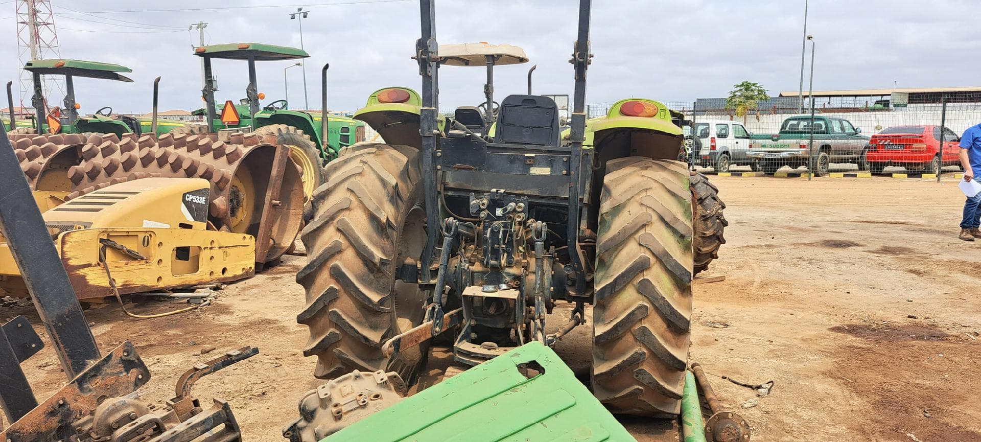 Trator agrícola CLAAS 230  · Viana — imagen 5