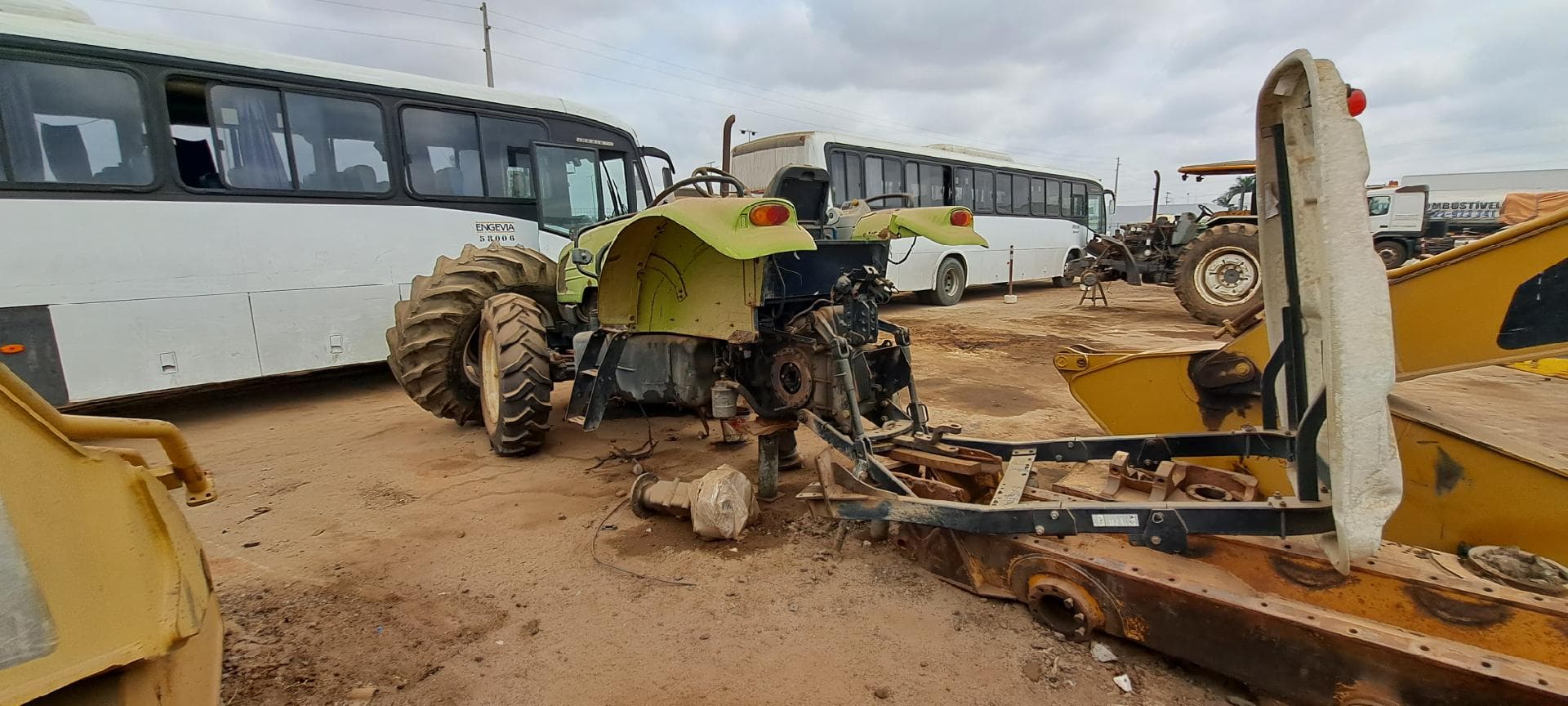 Trator agrícola CLAAS 230  · Viana — image 6