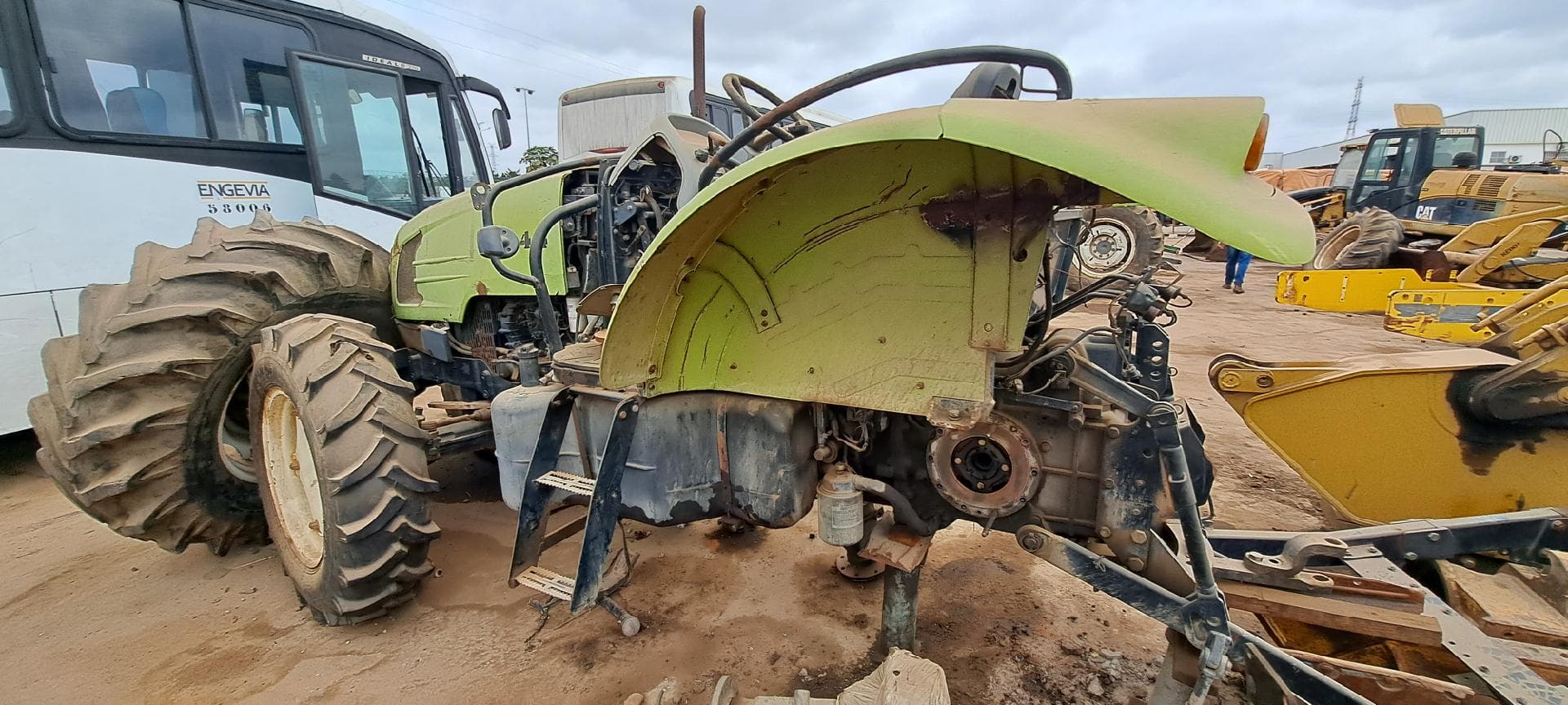 Trator agrícola CLAAS 230  · Viana — image 7