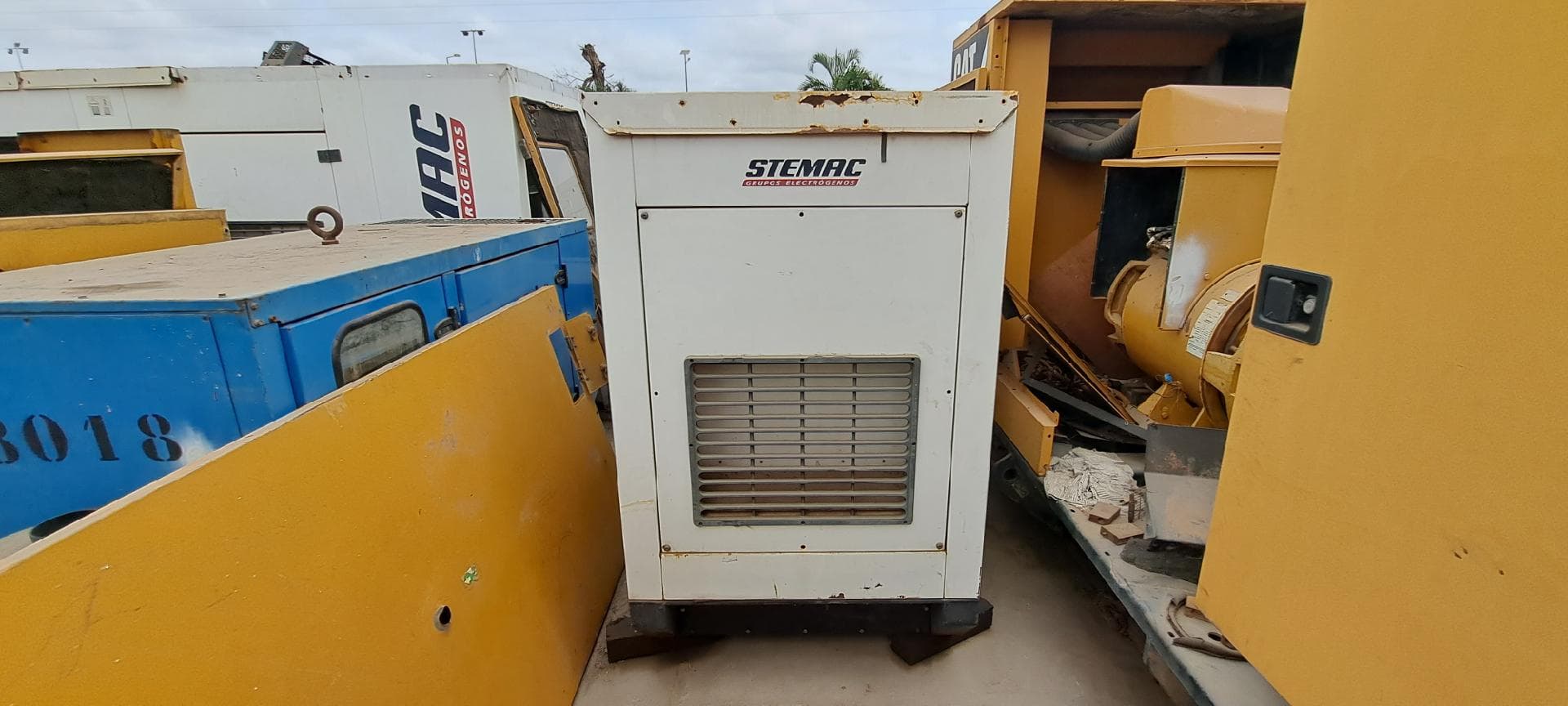Gerador STEMAC 44 KVA · Viana — imagen 2