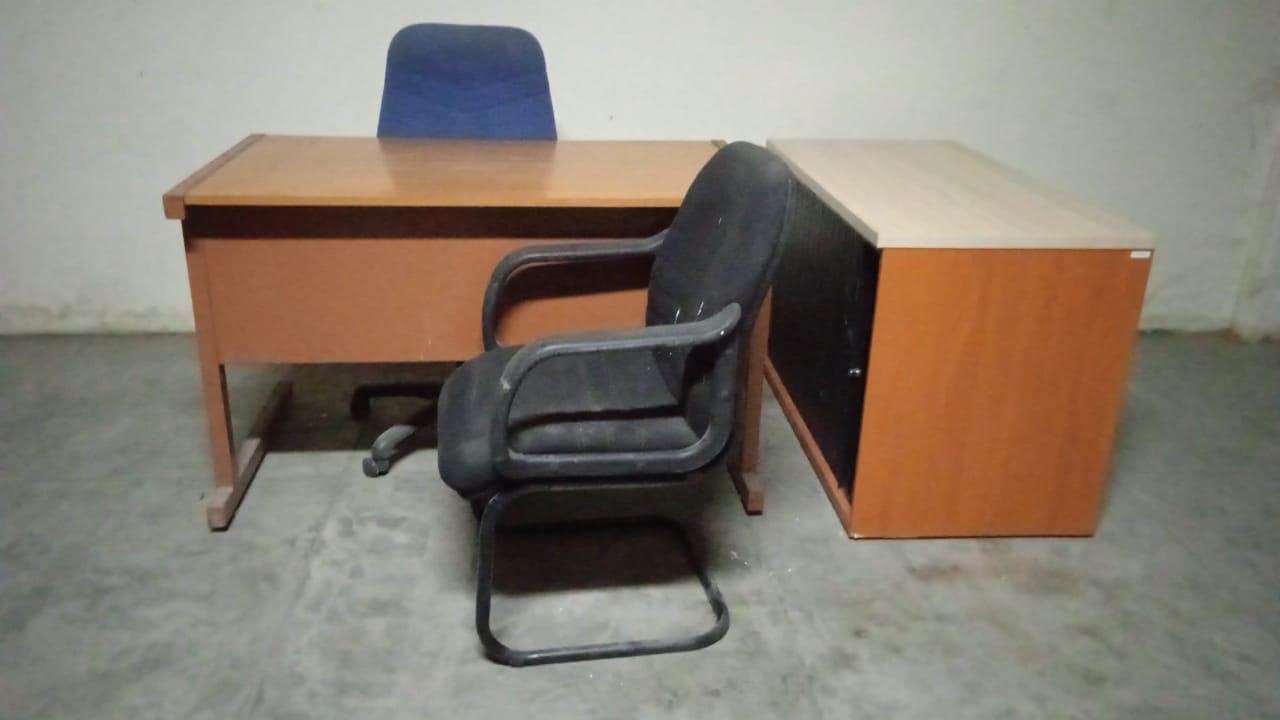Mobiliário de escritório · — imagem 1