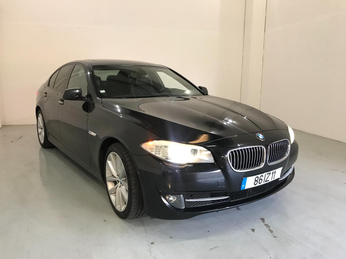 BMW 530D · Ano 2010 — imagem 3