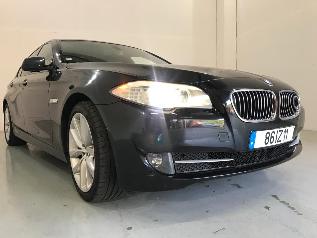 BMW 530D · Ano 2010 — imagem 4