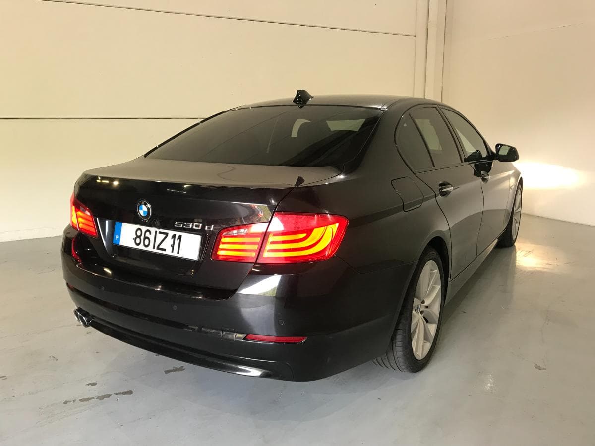 BMW 530D · Ano 2010 — image 7