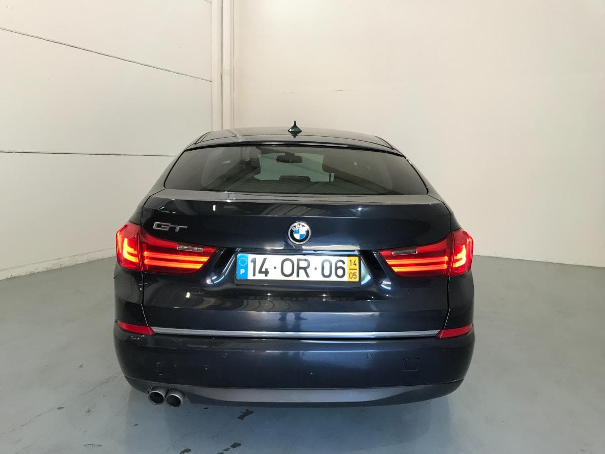 BMW 520D GT · Ano 2014 — imagem 6