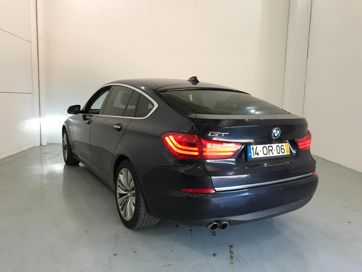 BMW 520D GT · Ano 2014 — imagem 5