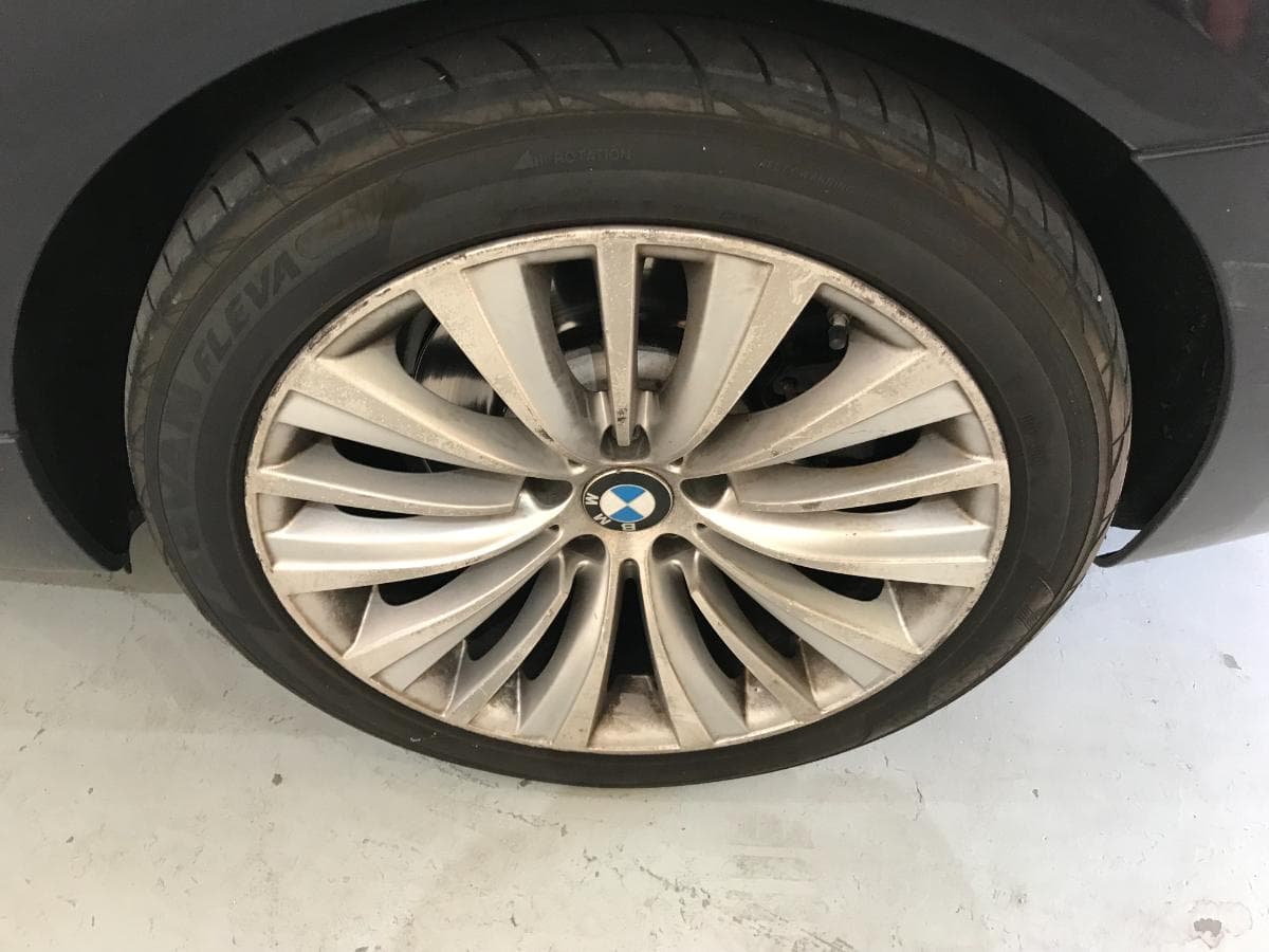 BMW 520D GT · Ano 2014 — imagem 11