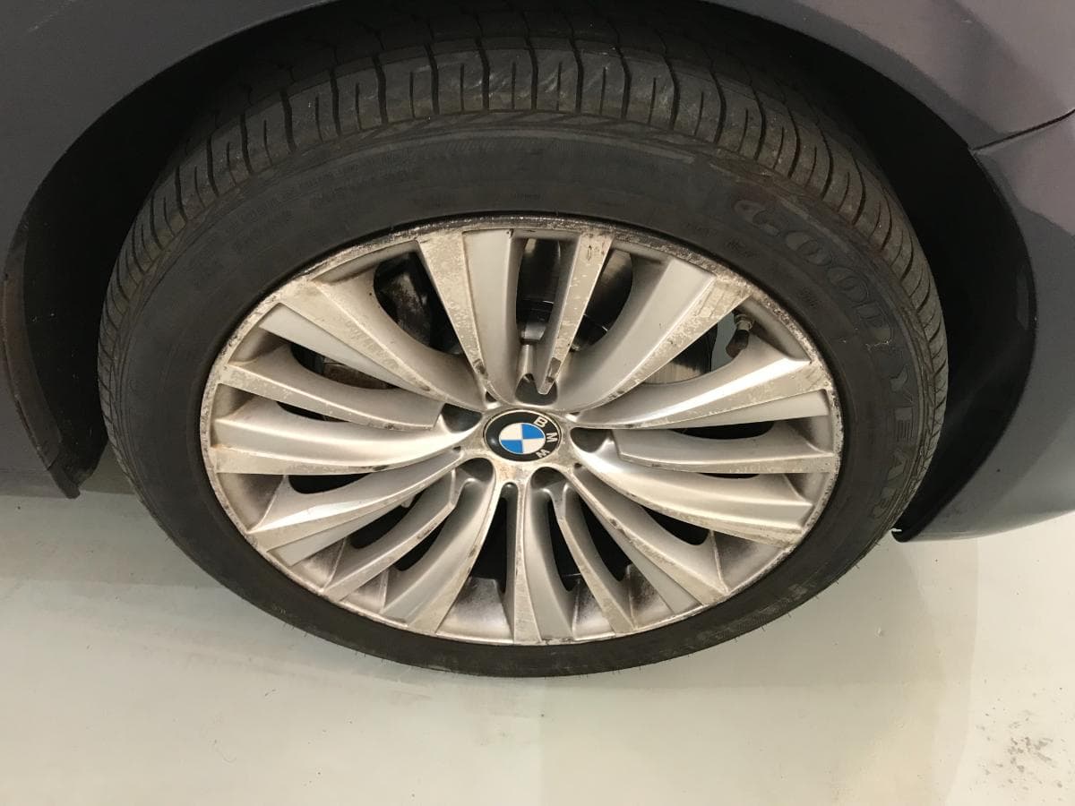 BMW 520D GT · Ano 2014 — imagem 13