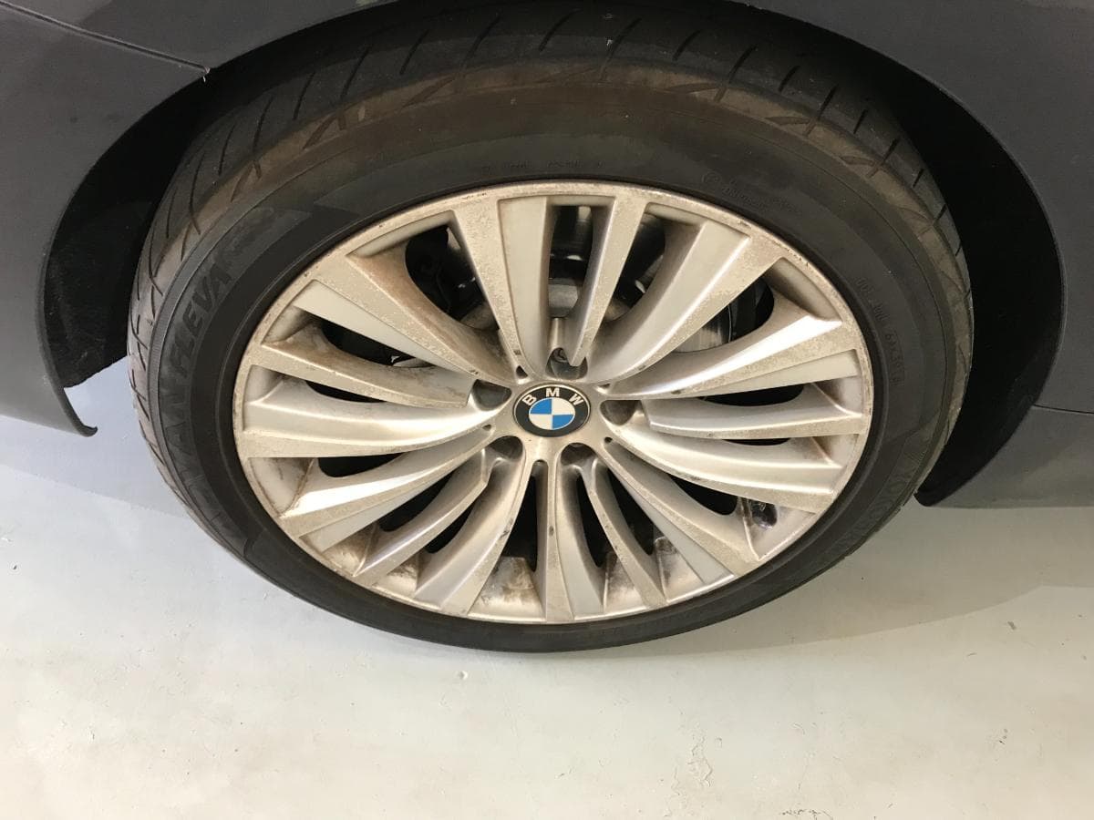 BMW 520D GT · Ano 2014 — imagem 14