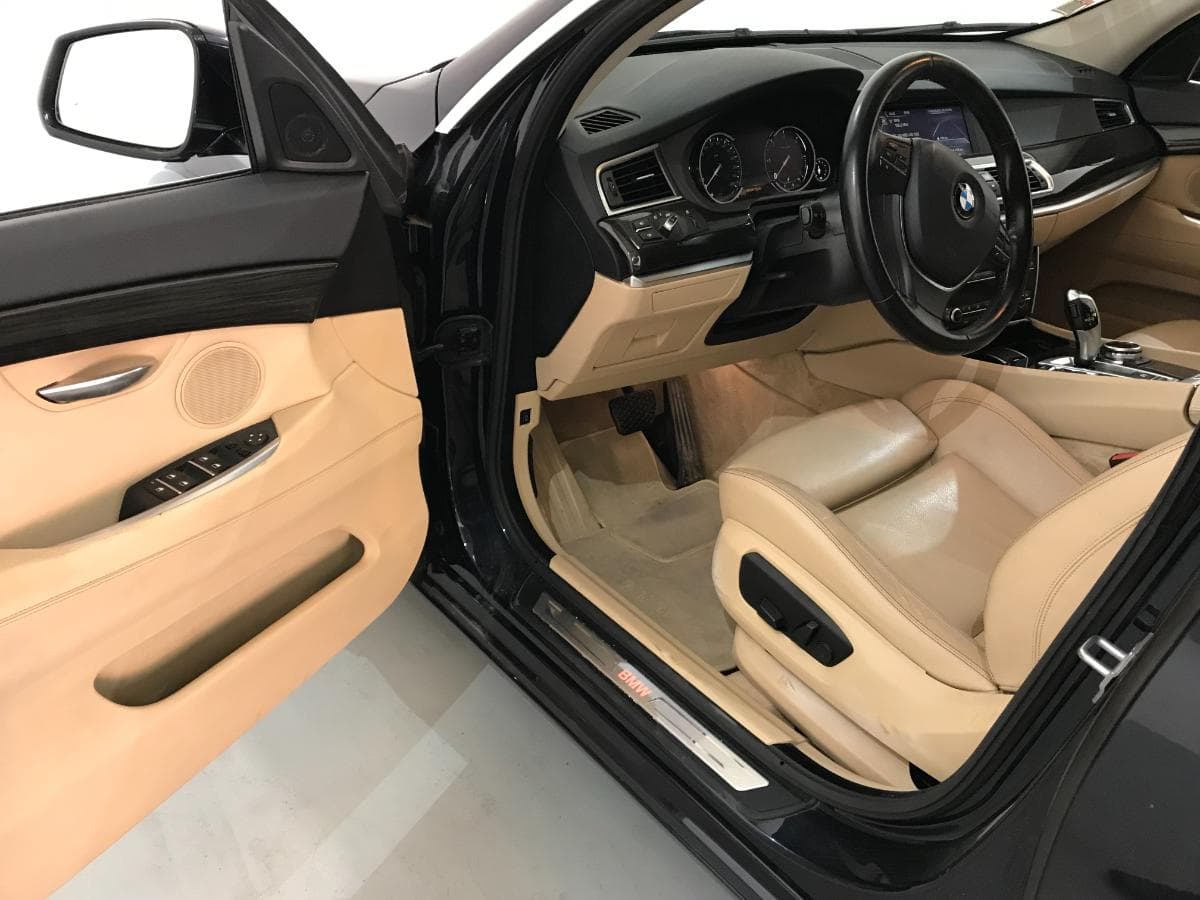 BMW 520D GT · Ano 2014 — imagem 26