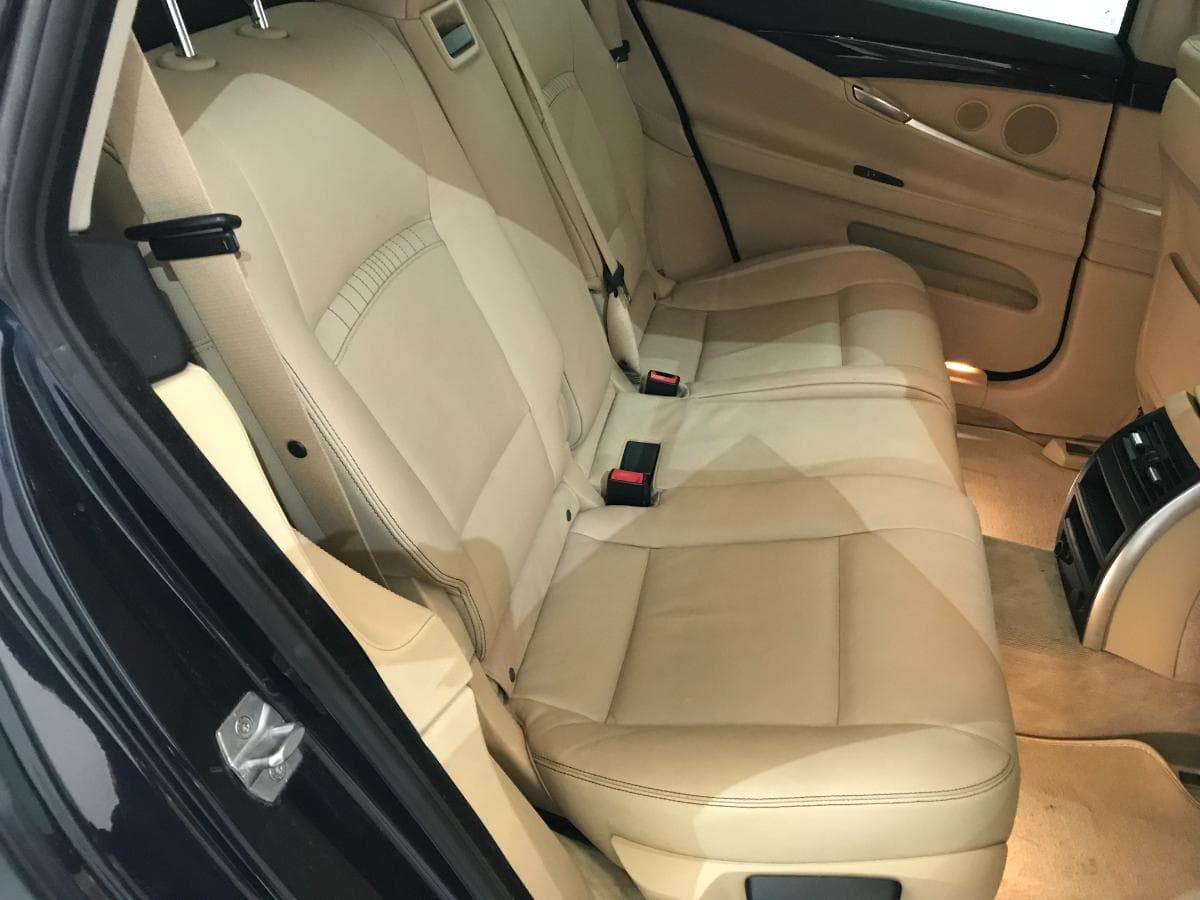 BMW 520D GT · Ano 2014 — imagem 28