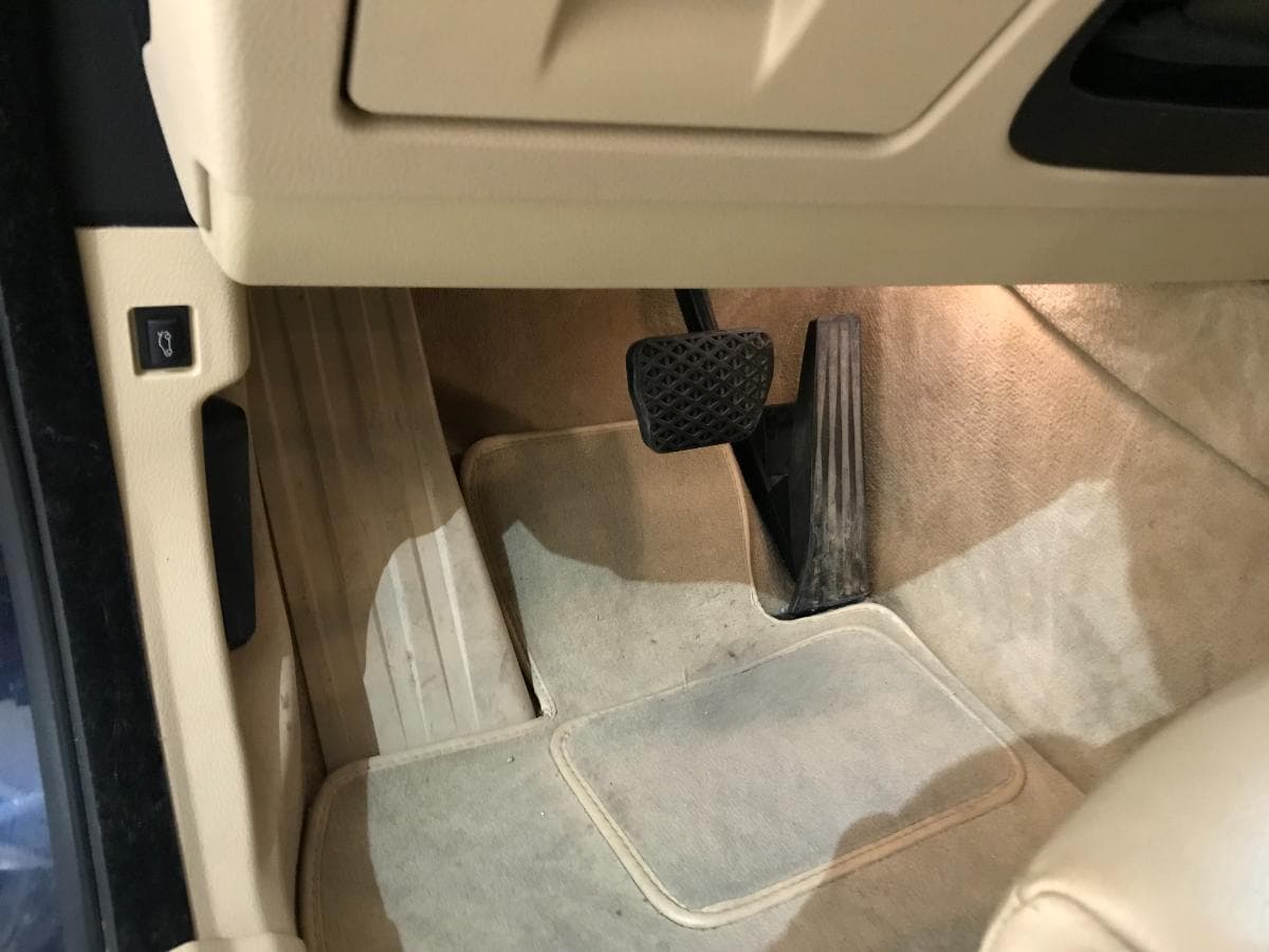 BMW 520D GT · Ano 2014 — imagem 34