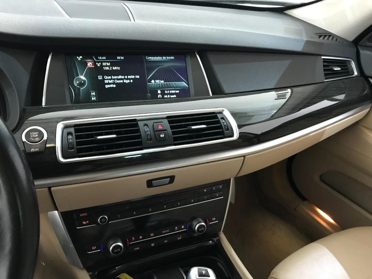 BMW 520D GT · Ano 2014 — imagem 43