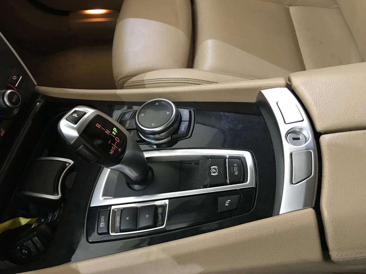 BMW 520D GT · Ano 2014 — imagem 45
