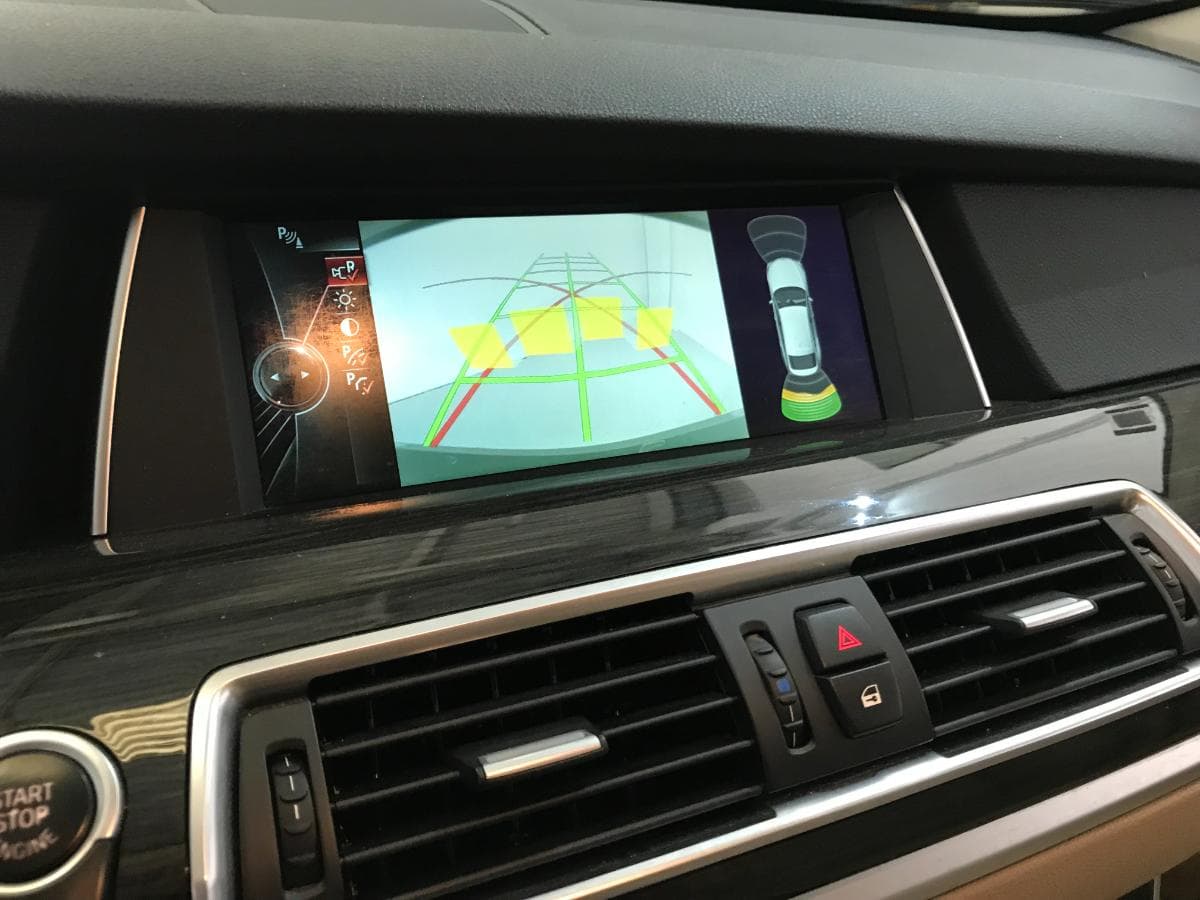 BMW 520D GT · Ano 2014 — imagem 46
