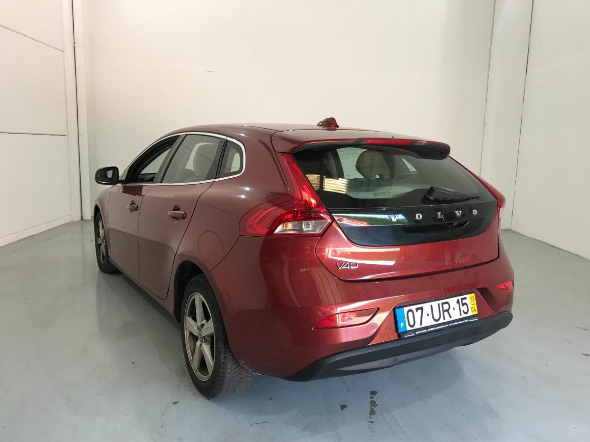 Volvo V40 D2 · Ano 2013 — imagen 4