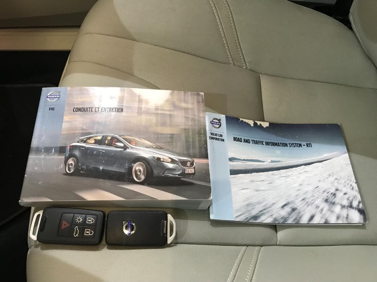 Volvo V40 D2 · Ano 2013 — imagen 42