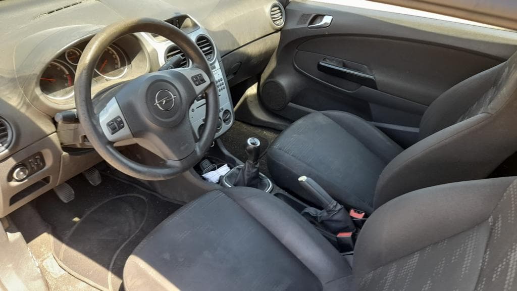 Opel Corsa 1.3 CDTI · Ano 2016 — imagem 12