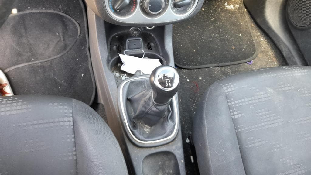 Opel Corsa 1.3 CDTI · Ano 2016 — imagem 16