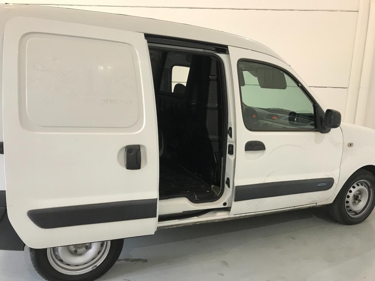 Renault Kangoo 1.5 DCI · Ano 2007 — imagen 11