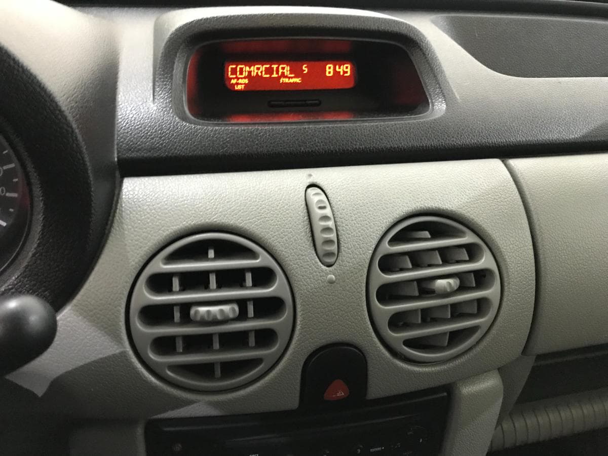 Renault Kangoo 1.5 DCI · Ano 2007 — imagen 37