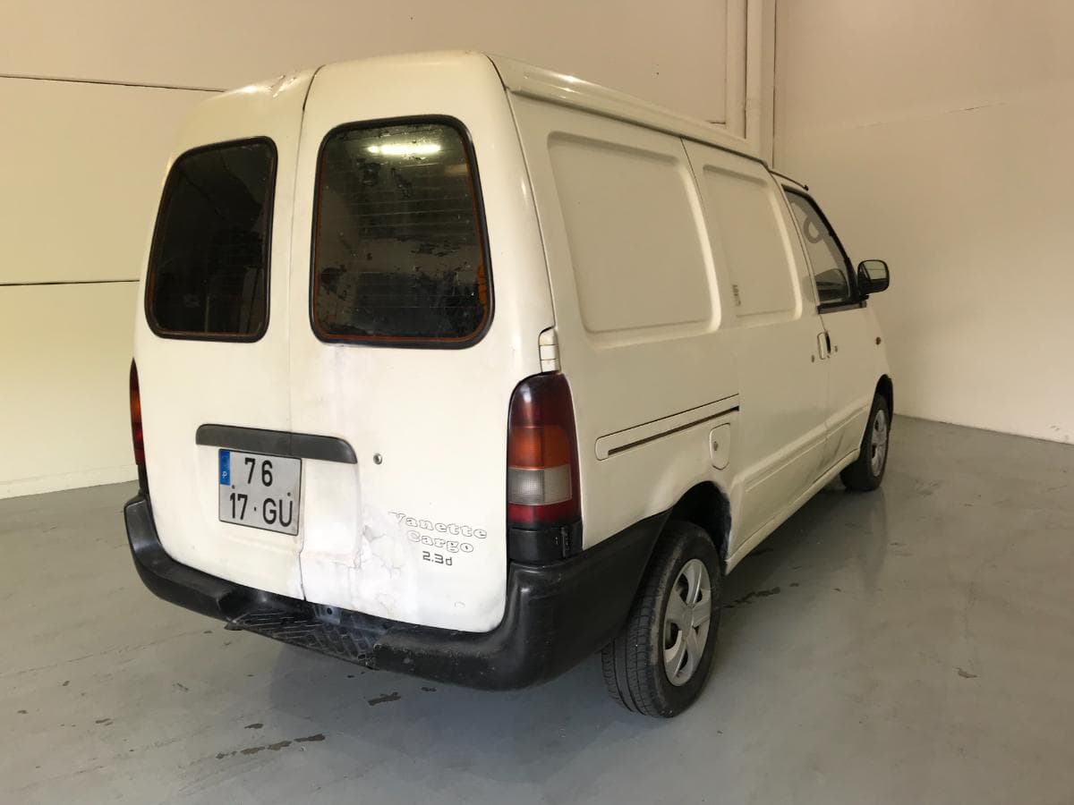 Nissan Vanette Cargo 2.3D · Ano 1996 — imagem 6