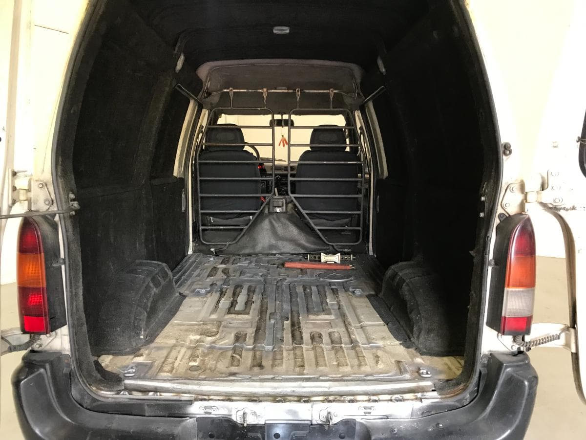 Nissan Vanette Cargo 2.3D · Ano 1996 — imagem 8