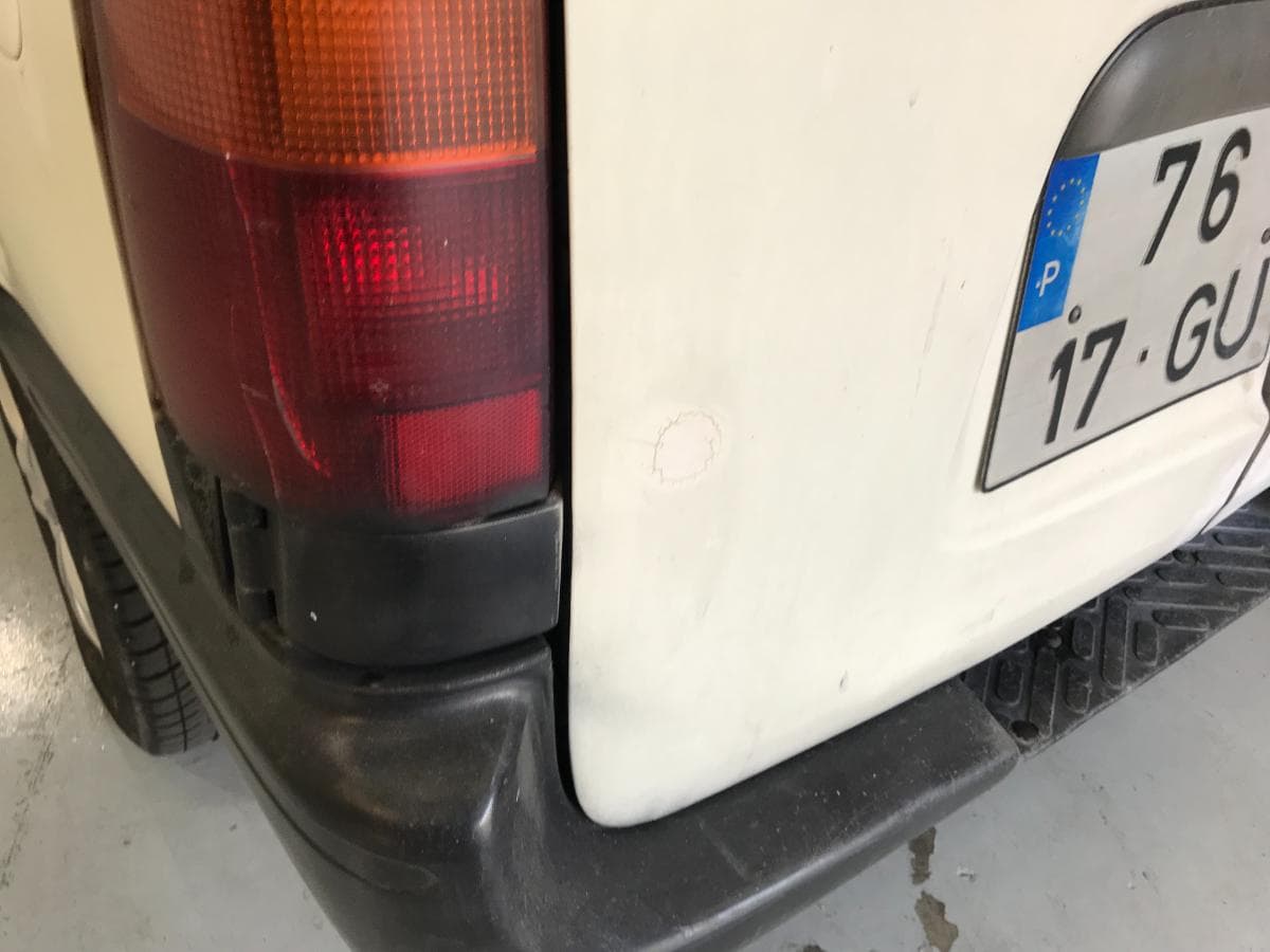Nissan Vanette Cargo 2.3D · Ano 1996 — imagem 16