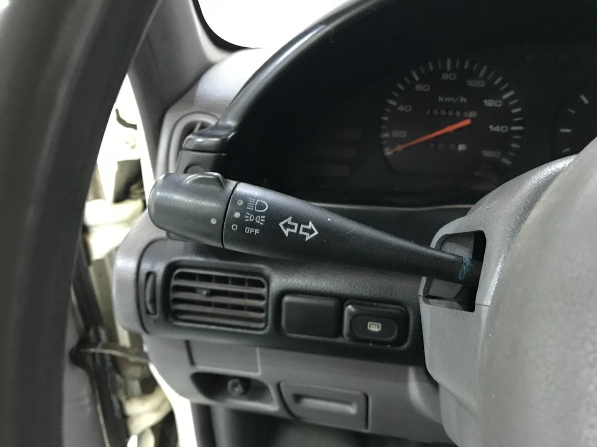 Nissan Vanette Cargo 2.3D · Ano 1996 — imagem 28
