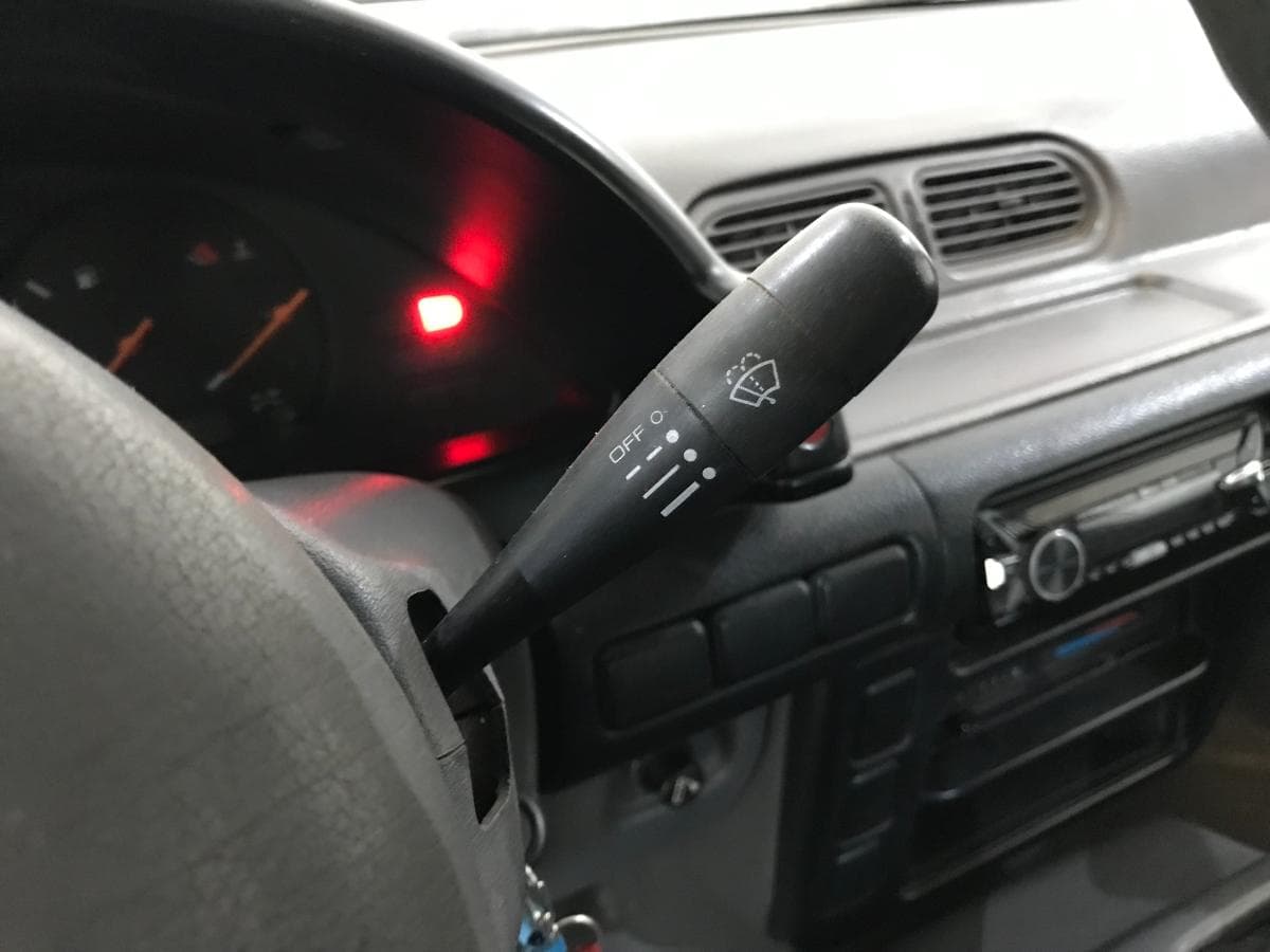 Nissan Vanette Cargo 2.3D · Ano 1996 — imagem 31
