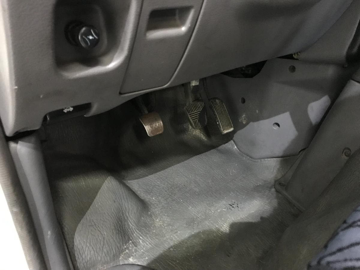 Nissan Vanette Cargo 2.3D · Ano 1996 — imagem 32