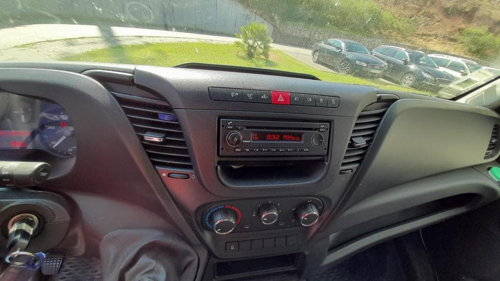 Iveco Daily 35.140 · Ano 2018 — imagen 15