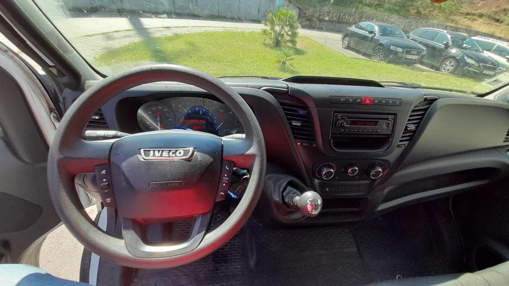 Iveco Daily 35.140 · Ano 2018 — imagen 12
