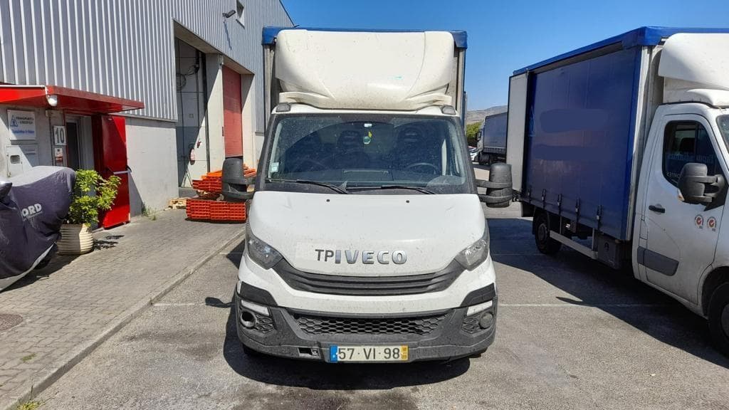 Iveco Daily 35.140 · Ano 2018 — imagen 2