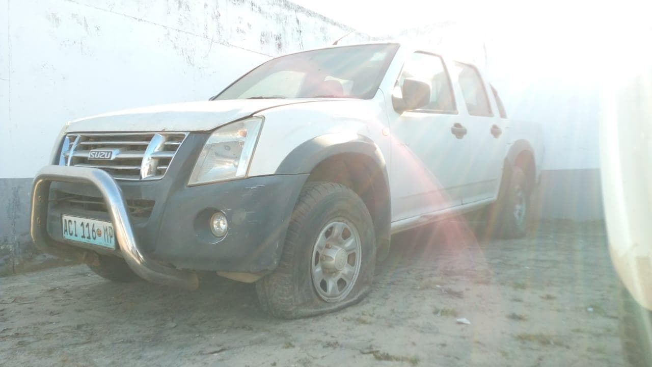 Isuzu KB250 · — image 7