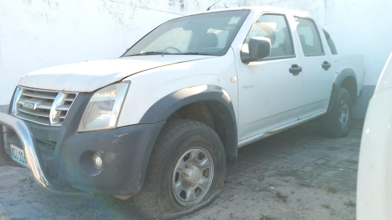 Isuzu KB250 · — image 13