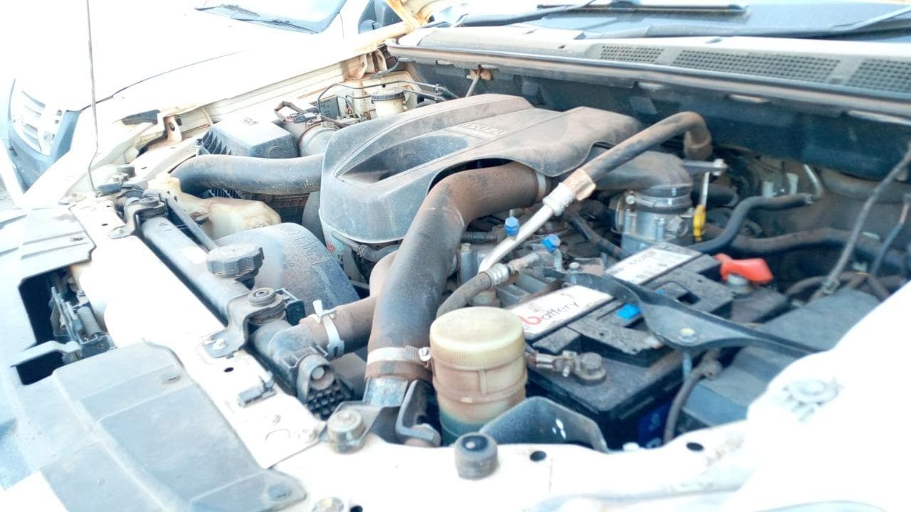 Isuzu KB250 · — image 20