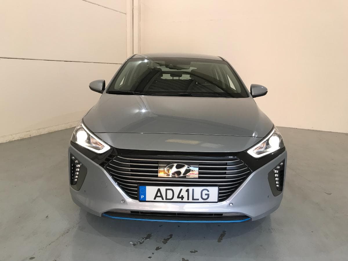 Hyundai Ioniq Híbrido · Ano 2016 · Gasolina — imagen 2