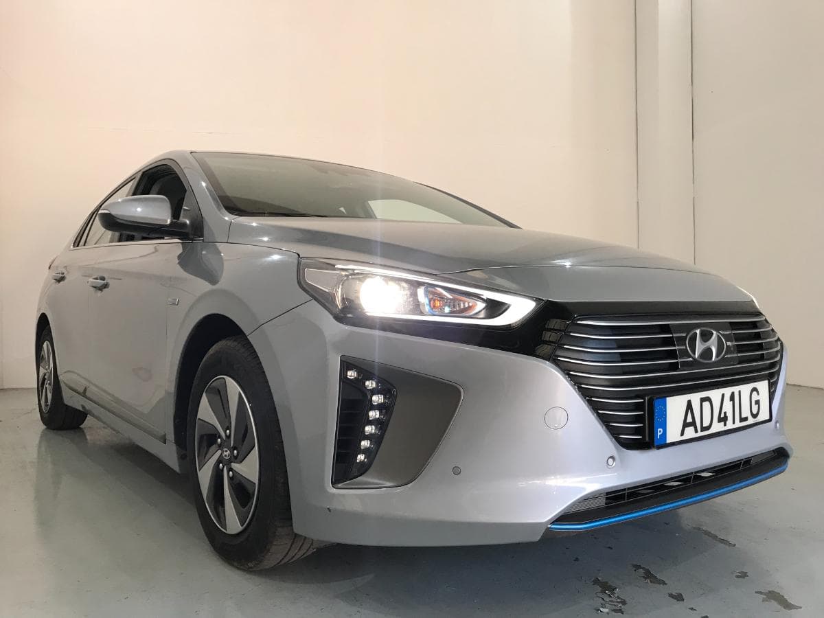 Hyundai Ioniq Híbrido · Ano 2016 · Gasolina — imagen 4