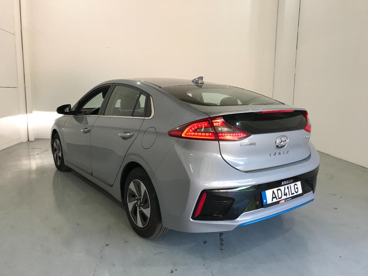Hyundai Ioniq Híbrido · Ano 2016 · Gasolina — imagen 5