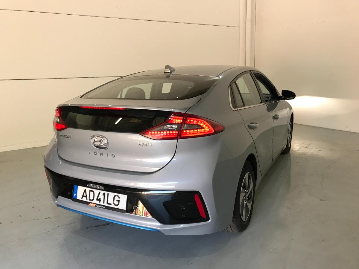 Hyundai Ioniq Híbrido · Ano 2016 · Gasolina — imagen 8