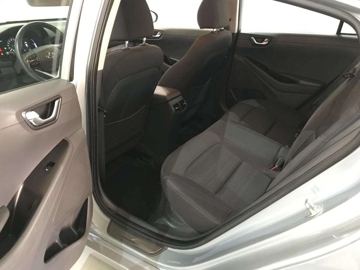 Hyundai Ioniq Híbrido · Ano 2016 · Gasolina — imagen 21