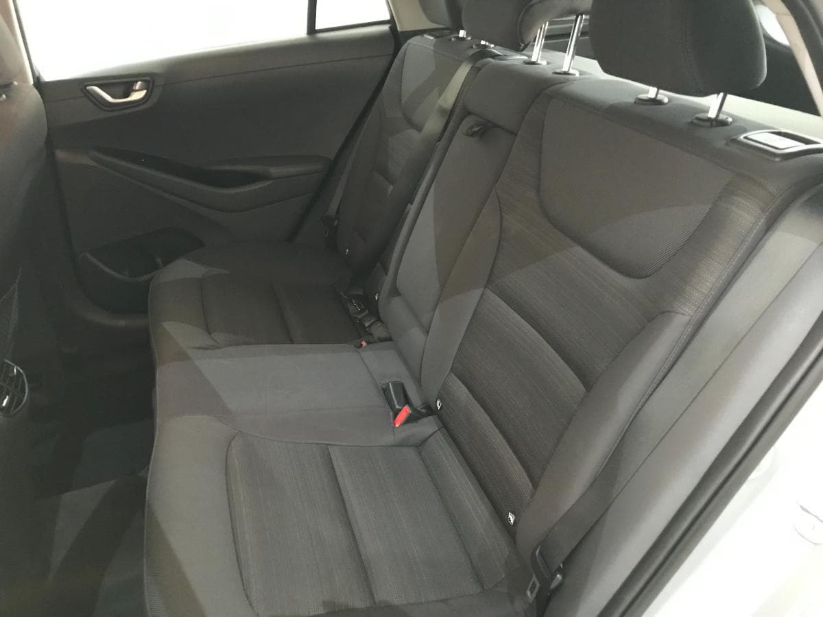 Hyundai Ioniq Híbrido · Ano 2016 · Gasolina — imagen 24