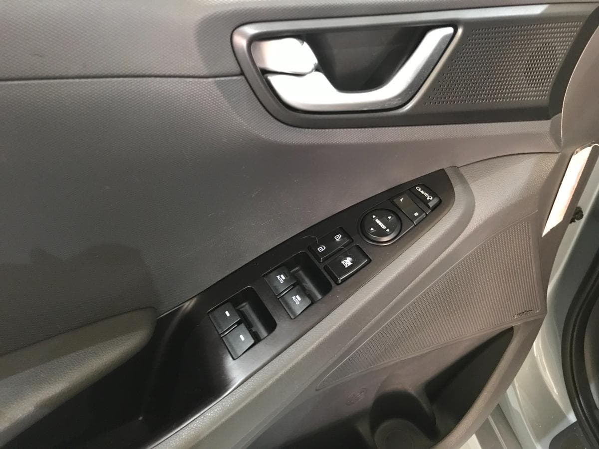 Hyundai Ioniq Híbrido · Ano 2016 · Gasolina — imagen 41