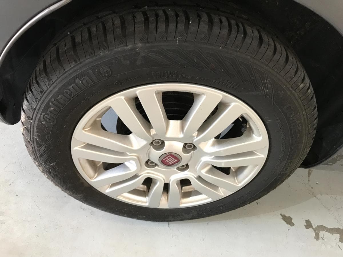 Fiat Punto 1.2 · Ano 2015 — imagem 10
