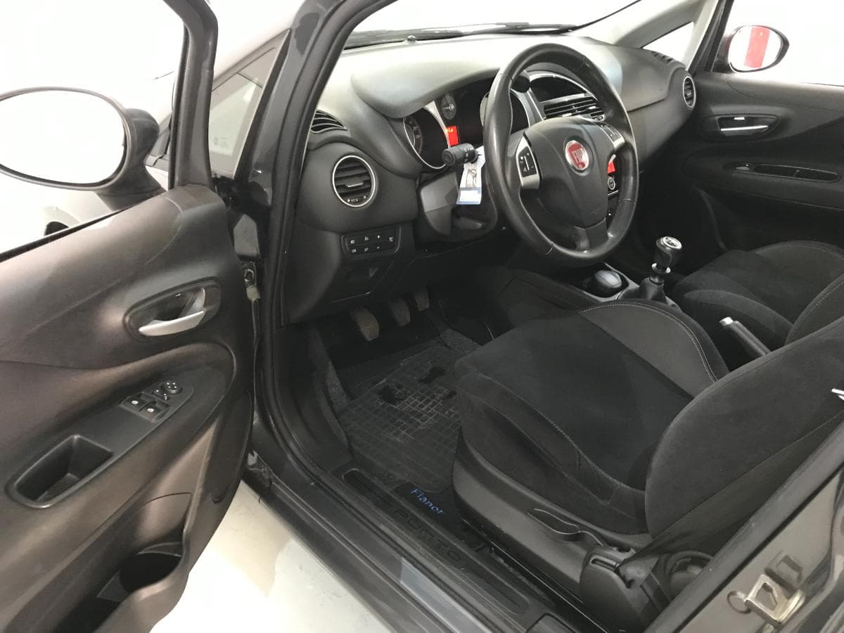 Fiat Punto 1.2 · Ano 2015 — imagem 21