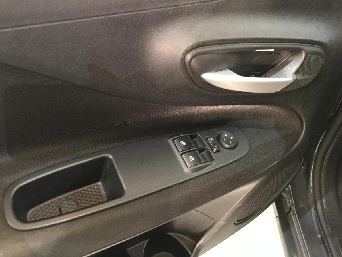 Fiat Punto 1.2 · Ano 2015 — imagem 33